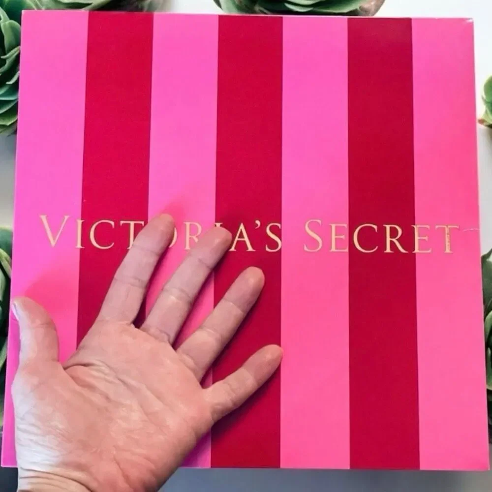 NWT Vintage Y2K Rare Victoria's Secret Pink 10Hx10”Wx4”D Striped Gift Box w/ Bow